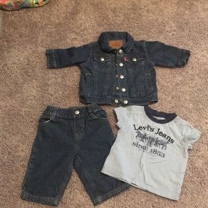 Levi Strauss. 0/6 months.